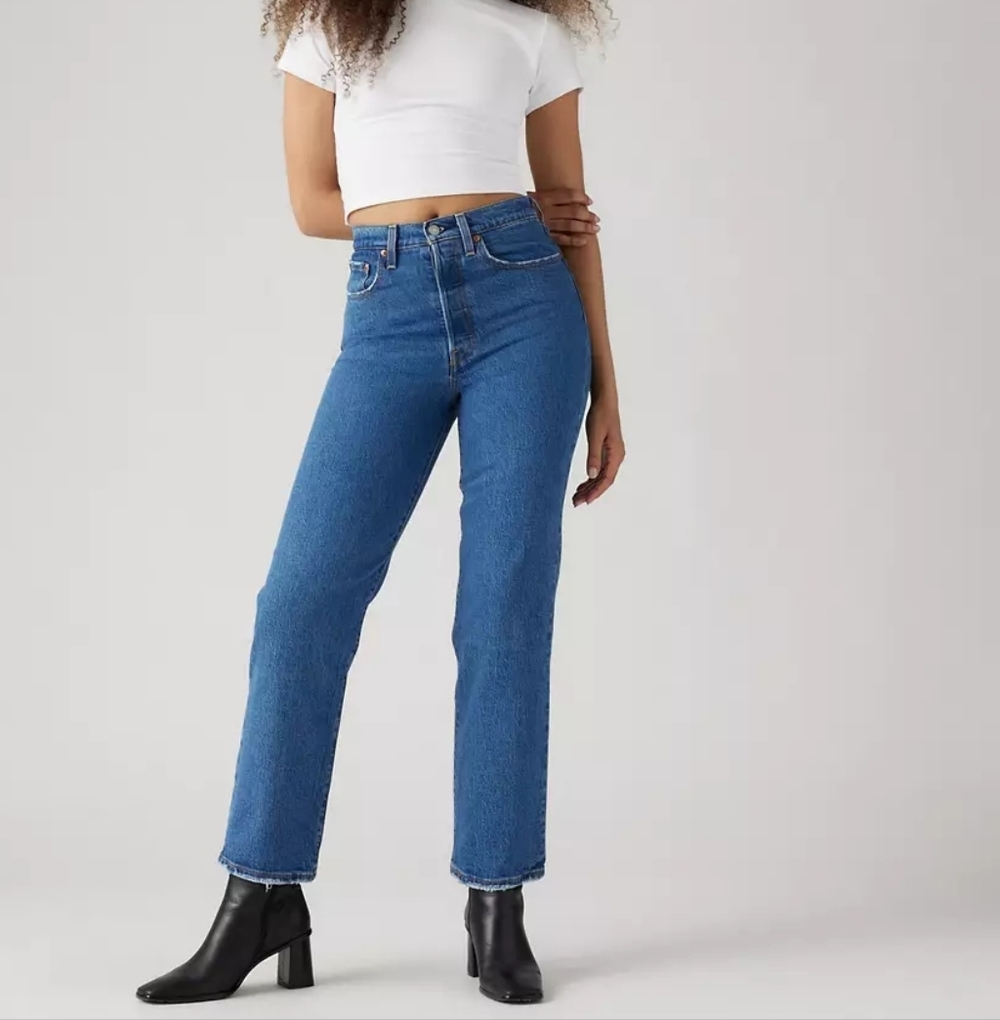 Levi's Ribcage Straight Jeans
